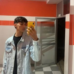 Meet your Posher, Daniel felipe